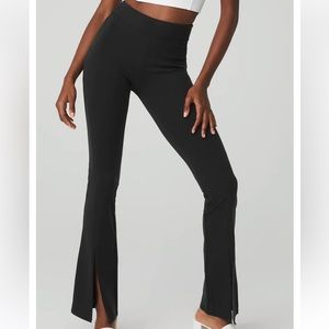 Alo Flare Leggings